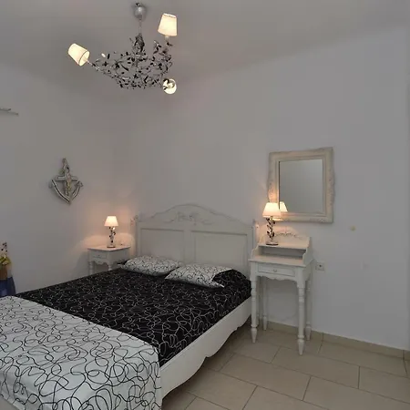Holiday home Paros Iria And Dimi Holiday Piso Livadi